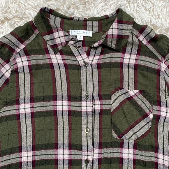 🎉HP🎉 Blue Pepper Day to Day Button Down Plaid Shirt 💗 Olive Cranberry White - Picture 7 of 14